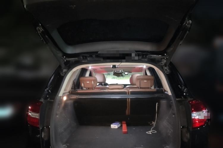 Used Haval H8 2015 2.0T Two-Wheel-Drive Luxury Version
