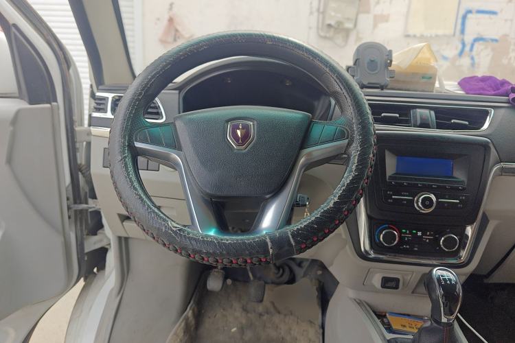 Used Jinbei New Hiace X30L 2021 1.5L Wealth Edition Bus Non-Air-Conditioned China VI Standard SWC15M Steering Wheel