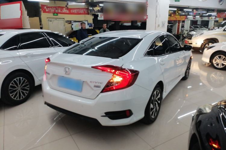 Used Honda Civic 2016 220TURBO Manual Luxury Edition Rear Right 45 Deg