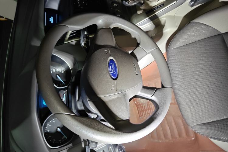 Used Ford Focus 2012 Sedan 1.6L Automatic Comfort Model