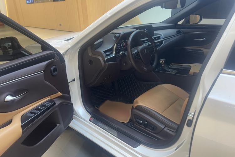 Used Lexus ES 2018 200 Excellence Edition China V Standard