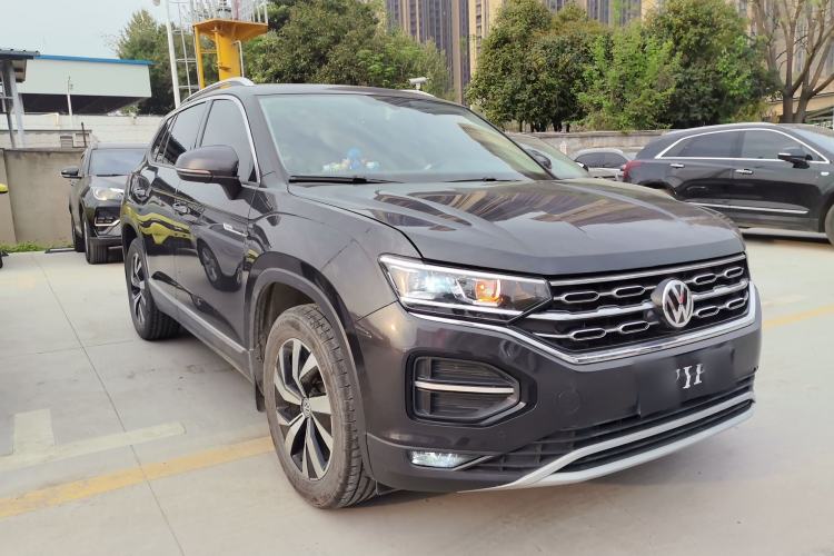 Used Volkswagen Tayron 2021 280TSI Two-Wheel Drive Luxury Smart Connectivity Version Front Right 45 Deg