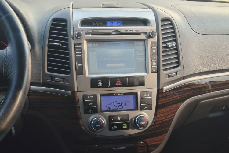 Used Hyundai Santa Fe Classic 2012 2.4 Luxury Edition 7-Seater Four-Wheel Drive
