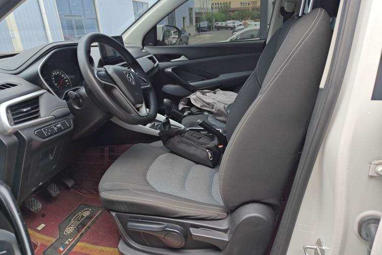 Used Baojun 530 2019 1.5T Manual Elite 7-seater National V Left Front Seat