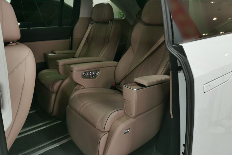 Used XPeng X9 2025 740 Ultra-Long Range Max