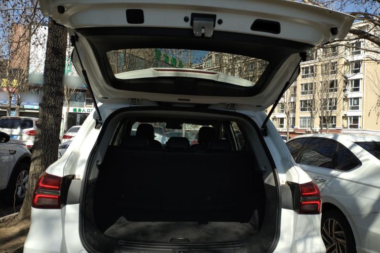 Used Roewe RX5 2020 20T Automatic 4G Connected Million Edition Trunk