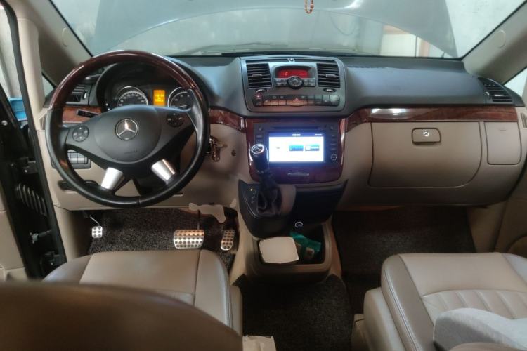 Used Mercedes-Benz Viano 2014 3.5L Premier Edition