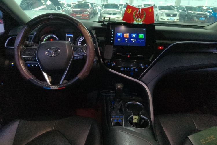Used Toyota Camry 2021 Dual-Motor 2.5 HGVP Leading Edition Center Console
