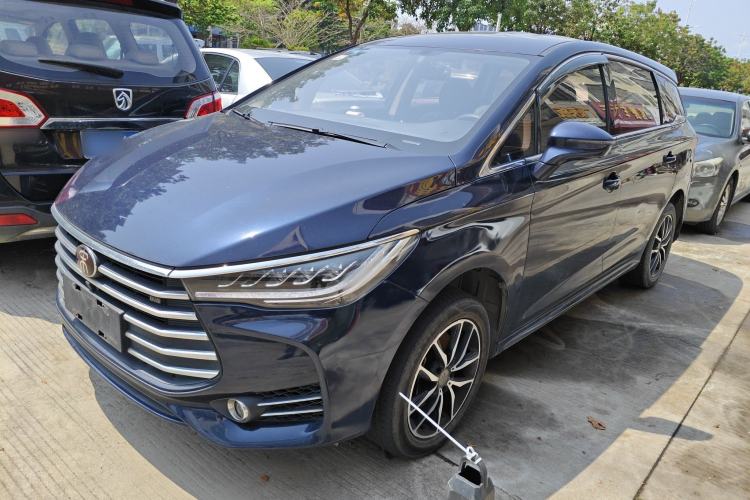 Used BYD Song MAX 2017 1.5T Manual Smart Connect Luxury 7-Seater