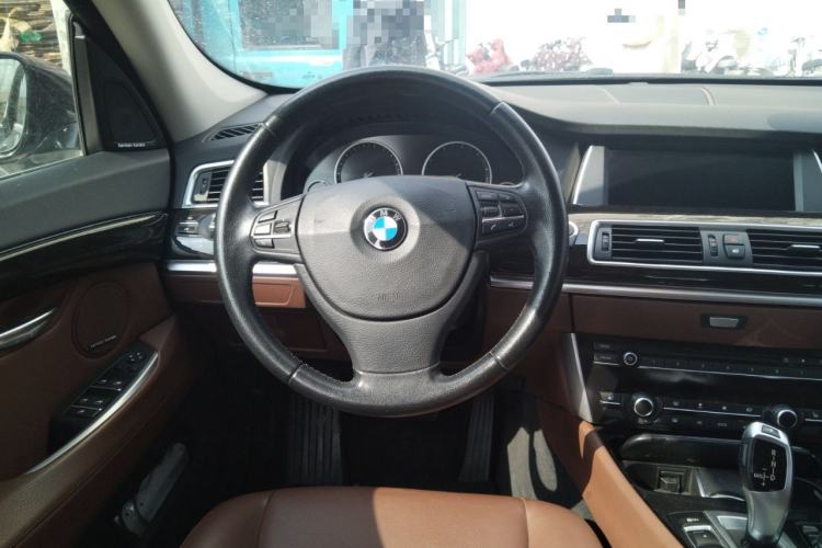 Used BMW 5 Series GT 2014 528i Leading Model