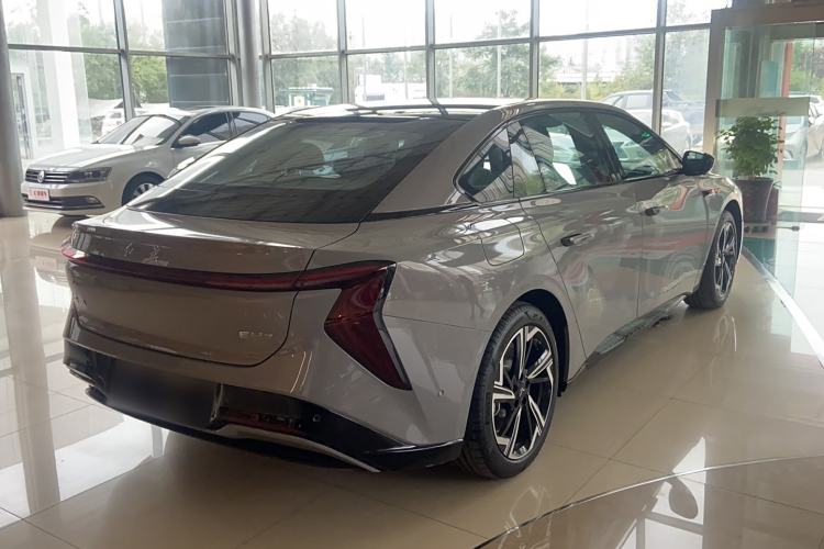 Used Hongqi EH7 2024 640 Pro+ All-Wheel-Drive Glory Edition
