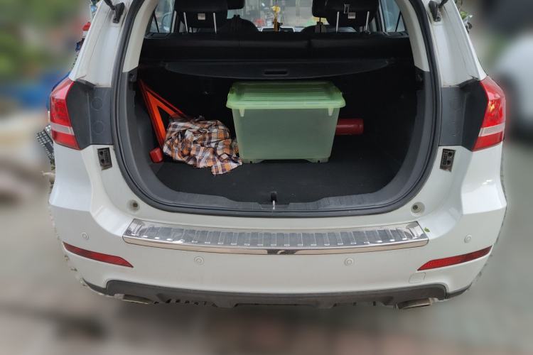 Used Haval H2 2015 1.5T Automatic Two-Wheel Drive Elite Edition Trunk