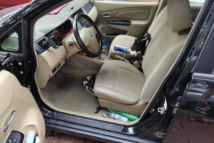 Used Venucia D50 2014 1.6L Automatic Splendid Edition