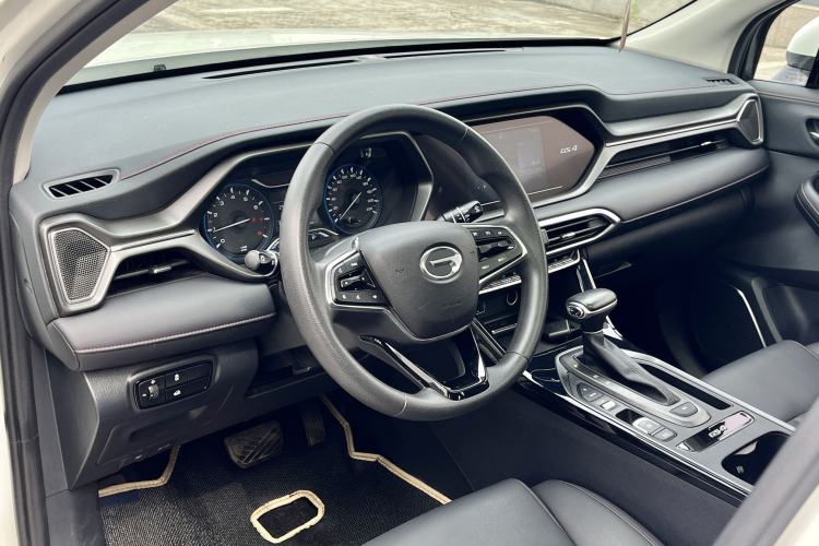 Used GAC Trumpchi GS4 2020 270T Automatic Elite Tech Edition Interior 9