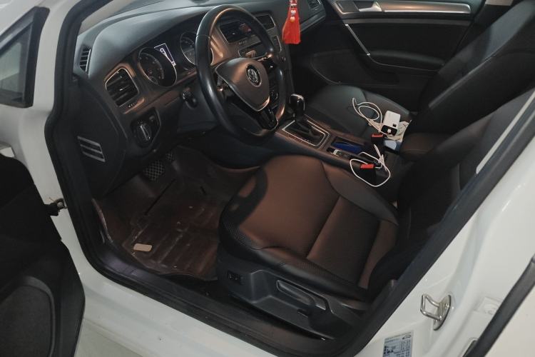 Used Volkswagen Golf 2016 230TSI Automatic Comfort Version
