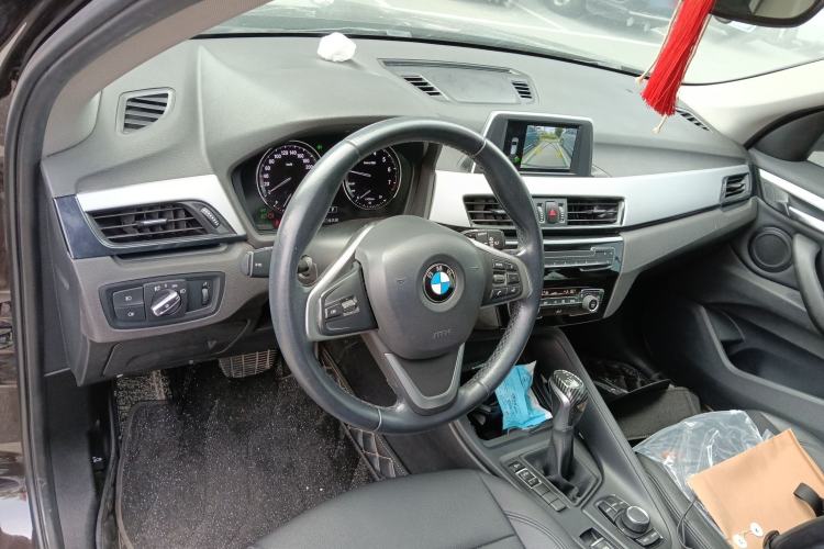 Used BMW X1 2019 sDrive20Li Leading Model Center Console