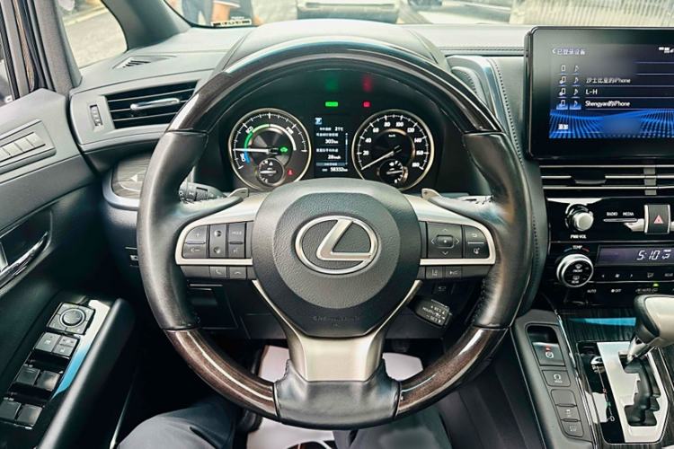 Used Lexus LM 2020 300h Seven-Seat Elegant Edition
