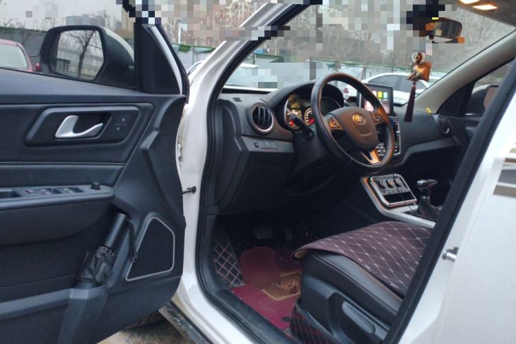 Used Bestune X40 2019 1.6L Automatic Luxury Edition China VI Driver Seat