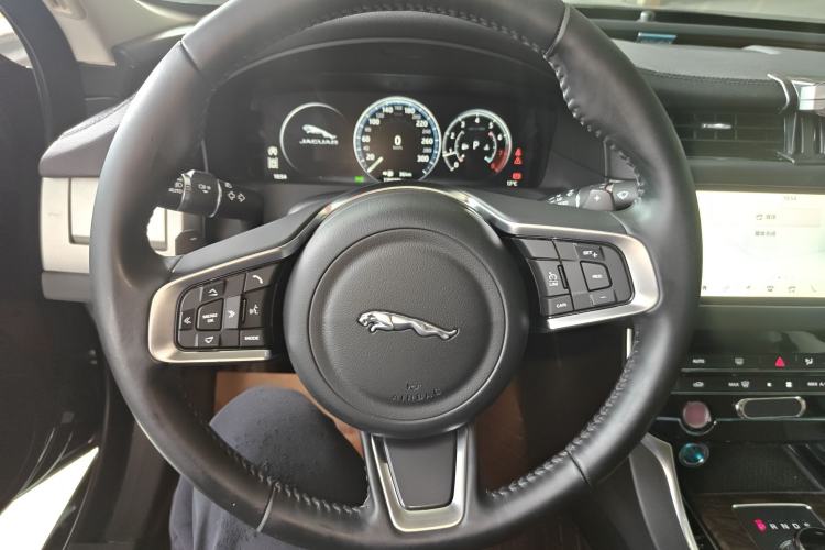 Used Jaguar XFL 2019 XFL 2.0T 250 PS Two-Wheel-Drive Luxury Edition