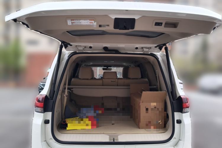 Used Toyota Land Cruiser 2022 3500 3.5T GXR with 20 Wheels Velvet Interior Ambient Lighting and Creep Mode—Middle East Edition Trunk