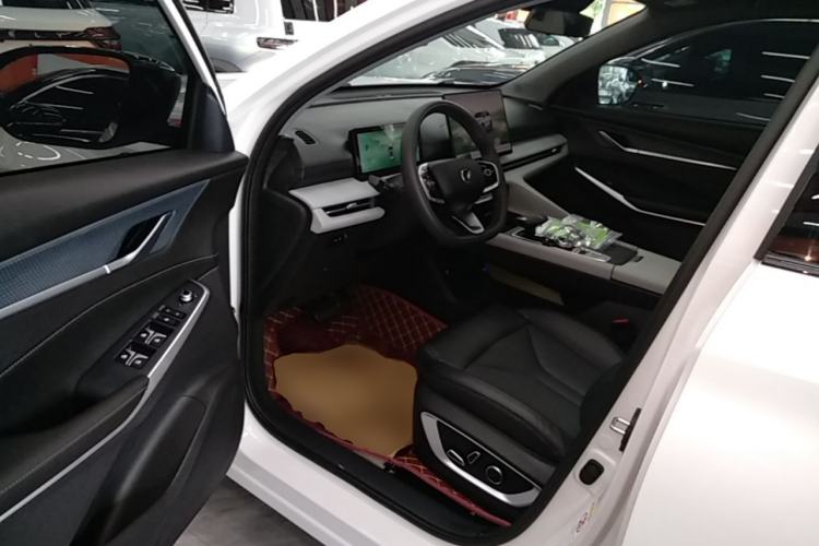 Used CHANGAN CS75 PLUS 2026 Model, Smart Champion Edition 1.5T New Blue Whale Smart Navigation Version
