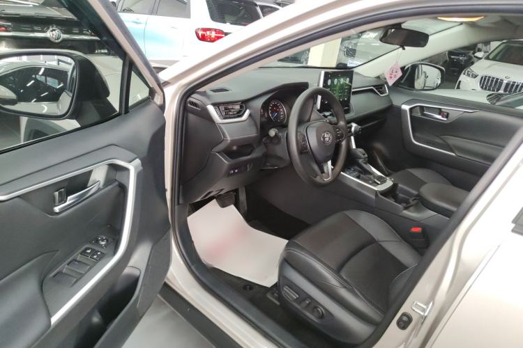 Used Toyota Wildlander 2021 Dual-Engine 2.5L E-CVT Two-Wheel Drive Luxury Edition
