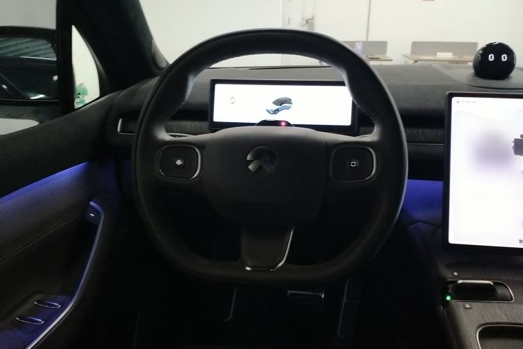 Used Nio ES7 2022 75 kWh Steering Wheel