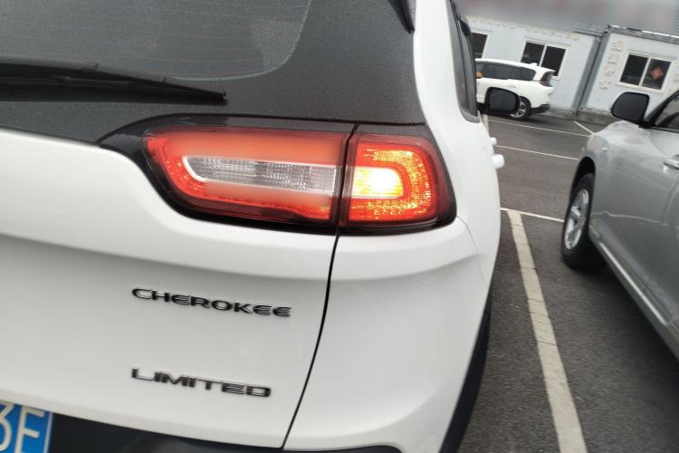 Used Jeep Cherokee 2017 2.4L Leading Smart Edition