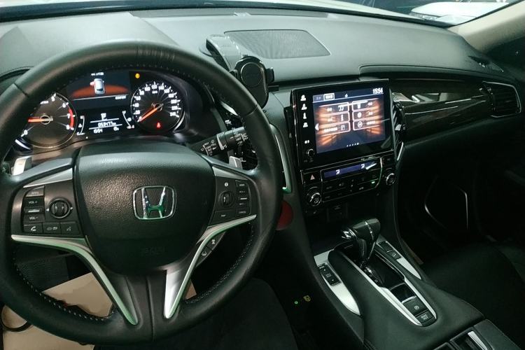 Used Honda Avancier 2020 240TURBO Two-Wheel Drive Premium Edition Center Console