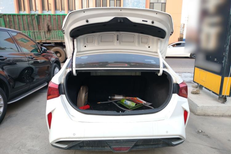 Used Hyundai Verna (new generation) 2020 1.4L Manual GLS Cool Edition Trunk