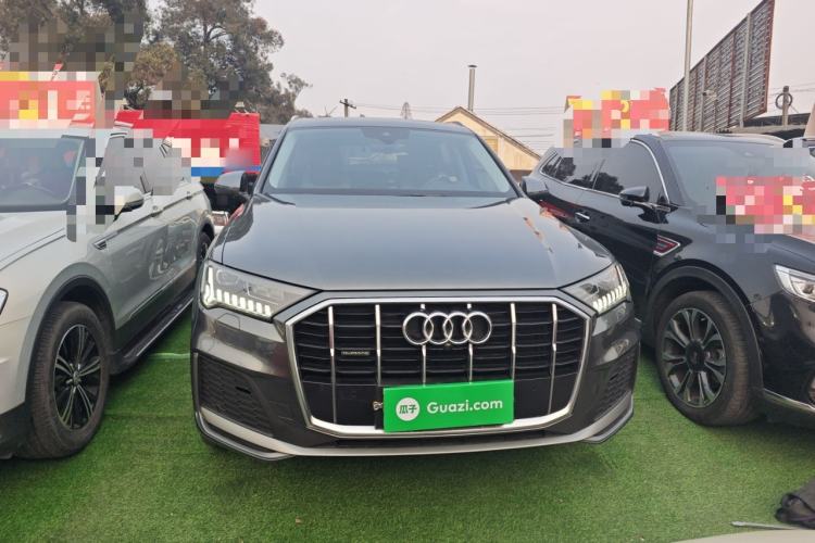 Used Audi Q7 2021 45 TFSI quattro S line Sport model