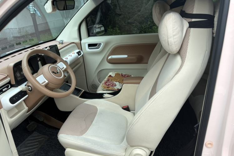 Used Wuling Hongguang MINIEV 2024 3rd Generation 215km Advanced Version Interior 5