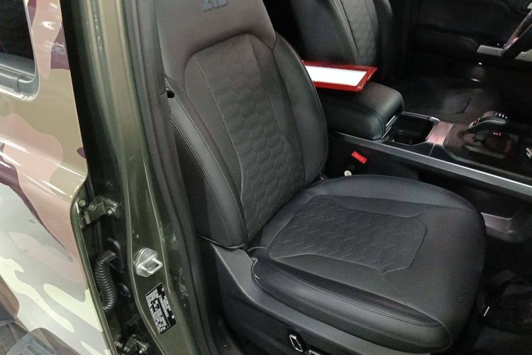 Used 212 T01 2024 2.0T Explorer