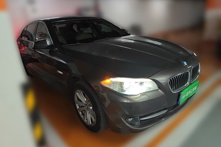 Used BMW 5 Series 2013 525Li Leading Model
