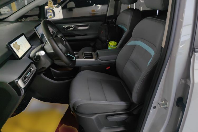 Used AION Y 2024 Younger