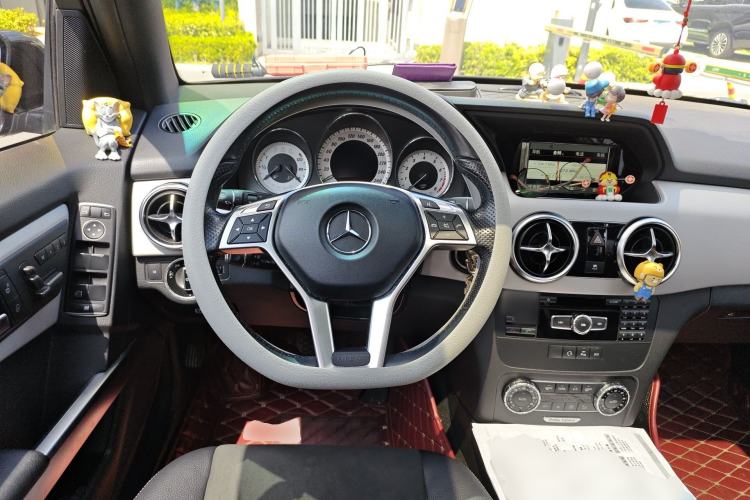 Used Mercedes-Benz GLK-Class 2015 GLK 260 4MATIC Dynamic Edition Ultimate Version Steering Wheel