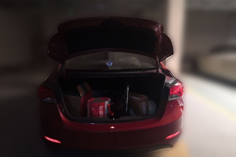 Used Hyundai Elantra (5th Generation / Langdong) 2016 1.6L Automatic Prestige Model Trunk