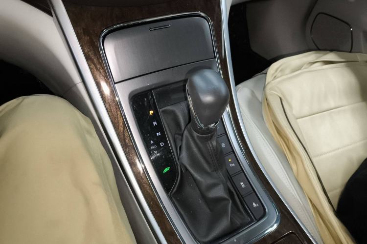 Used Roewe e950 2017 50T Hybrid Connected Executive Edition