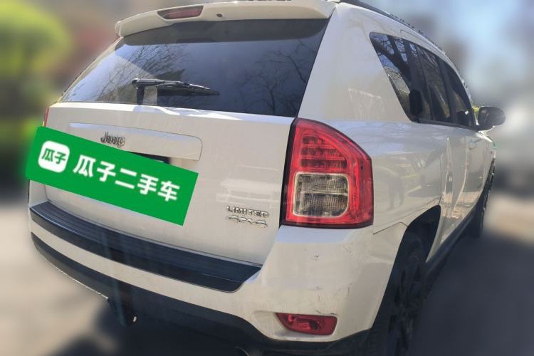 Used Jeep Compass 2013 2.0L Two-Wheel Drive Black Luxury Edition