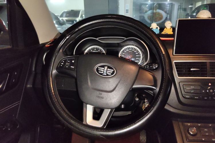 Used Bestune X40 2017 1.6L Automatic Luxury Model
