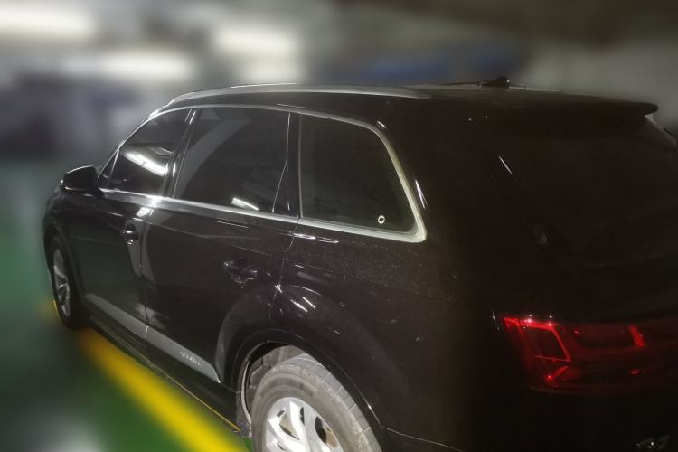 Used Audi Q7 2018 45 TFSI Technology Edition Rear Left 45 Deg