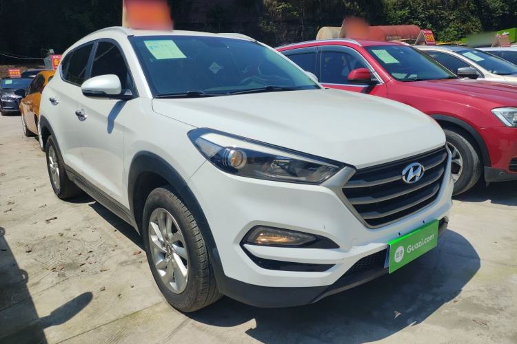 Used Hyundai Tucson 2015 1.6T Dual-Clutch Two-Wheel-Drive Smart Model Front Right 45 Deg