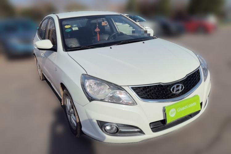 Used Hyundai Celesta 2015 1.6L Manual Comfort Model Front Right 45 Deg