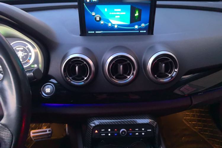 Used Wey VV7 2017 2.0T Flagship Model
