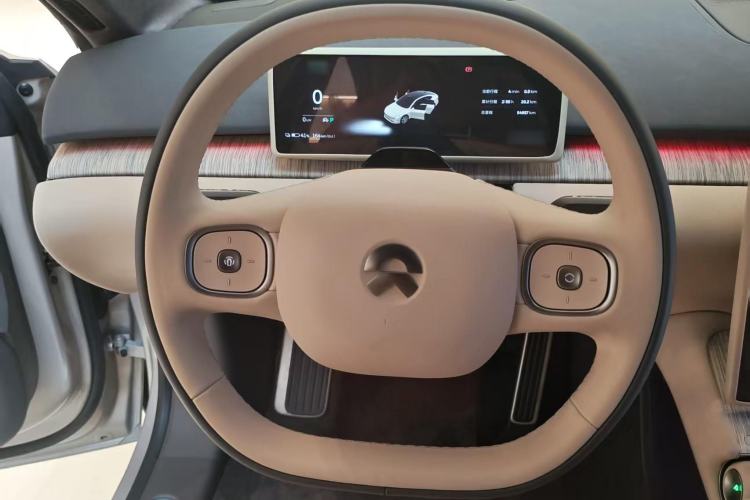 Used Nio ET7 2024 75 kWh Executive Edition Steering Wheel