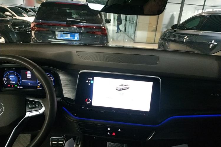 Used Volkswagen Viloran 2024 380TSI Premium Edition Interior 2