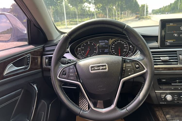 Used Zotye Z700 2016 1.8T DCT Prestige Edition
