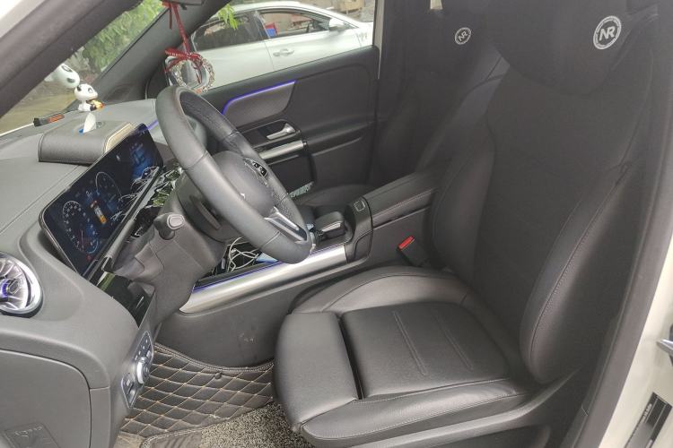 Used Mercedes-Benz GLA 2022 Facelifted GLA 200 Left Front Seat