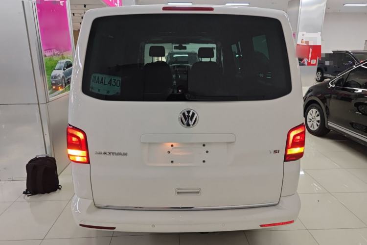 Used Volkswagen Multivan 2012 2.0 TSI Two-Wheel-Drive Luxury Edition