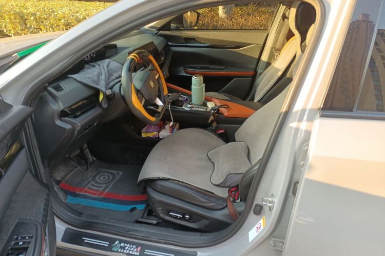 Used Changan UNI-V iDD 2023 ZhiDian iDD 1.5T 113km Smart & Fun Version
